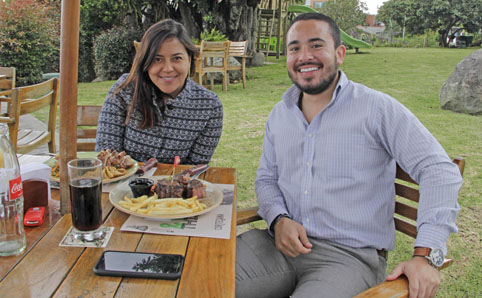 Daniela Rico y Carlos Mario Gaitán compartieron en el restaurante Cortesana.