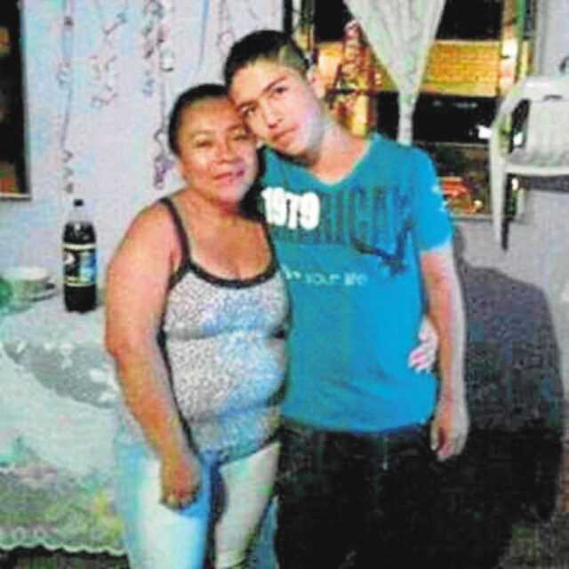 Los familiares de alias Yéferson, asesinados.