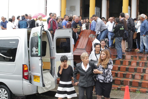 Las exequias de Rogelio se llevaron a cabo ayer.