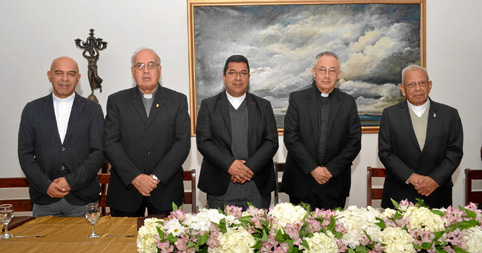 Sacerdotes Alberto Llanos Castaño, Fernán Llano Ruiz, Carlos Arley Álvarez Blandón, Jaime Galvis Giraldo (párroco de La Santísim