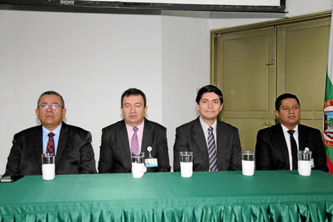 Carlos Alberto Gaviria Marín, secretario de Tránsito de Manizales; Rodrigo Giraldo, director regional del Sena Caldas; José Abad