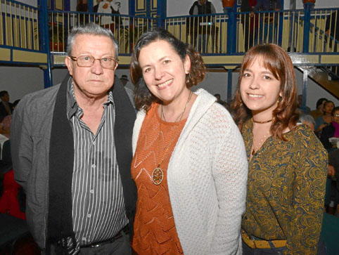 José Fernando Echeverri Echeverri, Diana González Ceballos y Sofía Echeverri González.