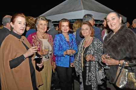 Bertha Restrepo Jaramillo, Beatriz Arango de Arango, Ruby Jaramillo Botero, Argelia Villa de Gaviria y Olga Rivas de Echeverri.