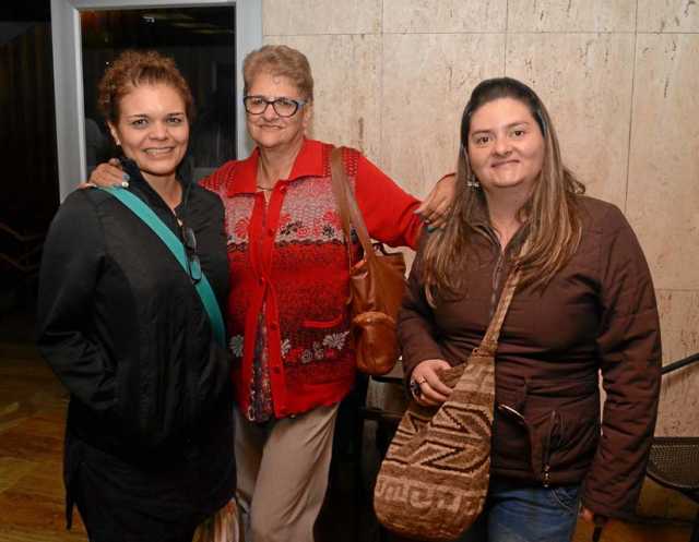 Leticia Álvarez Cooper, Inés Zuluaga Muñoz y Luz Marina Muñoz Zuluaga. 