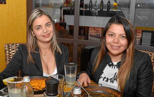 En el restaurante Eñe se reunieron Ángela Ramírez Giraldo y Paula Sandoval Ruiz.