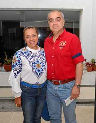 Mónica Palacio Aguilera y Alejandro Ceballos Márquez.