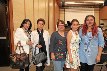 María Donelly Medellín, Gladis Medellín, Carmen Arias, Carolina Fajardo y Natalia Lombo. 