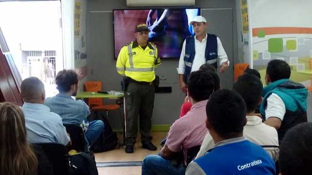 Campañas y operativos de la Policía de Tránsito en Manizales.