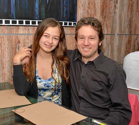 Verónica Ríos Londoño y Nicolás Alexiades Uribe se reunieron en un almuerzo en La Luna de Valencia. 