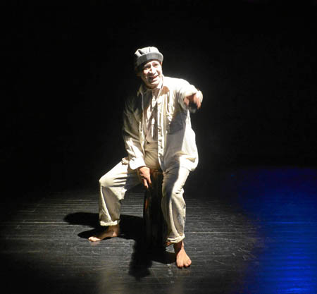 Giovanny Largo León, actor, director y dramaturgo interpreta a José, personaje del monólogo que ha tenido más de 400 presentacio