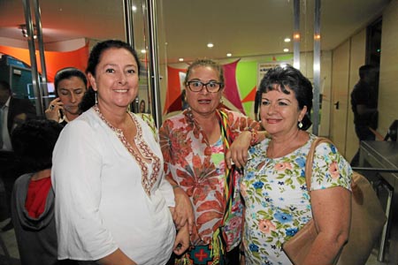 Luz Elena Chalarca, Patricia Quitián y Victoria Eugenia Alzate. 