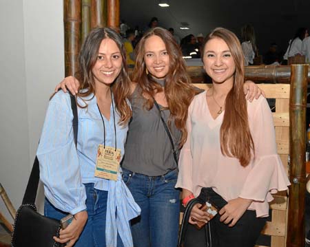 María Camila Ramírez Uribe, Melissa Gil Barreto y Ana María Nieto Idárraga.