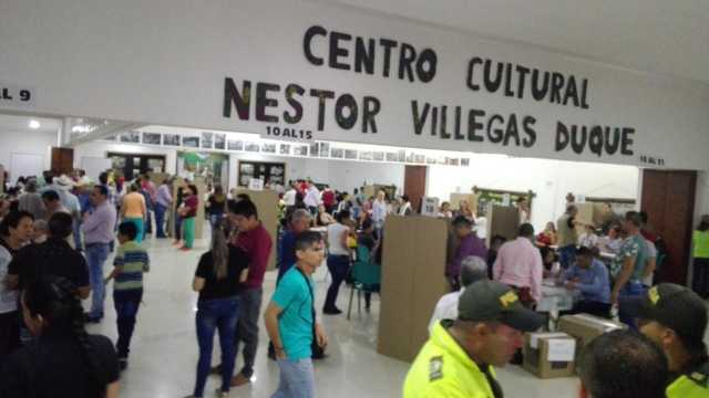 En Manzanares madrugaron a votar