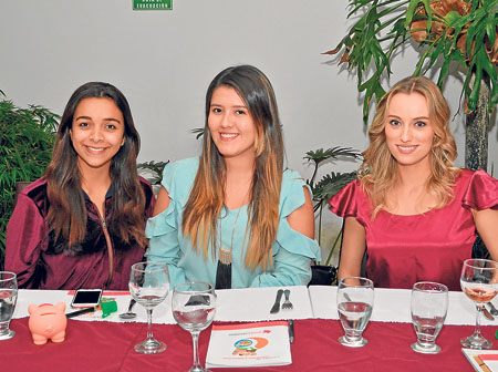 Laura Vanessa Gómez Tangarife, Manuela Jaramillo Vargas y Manuela Callejas Noreña.