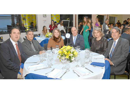 Gabriel Jaramillo Gómez, Bernardo Restrepo Henao, Cristina Restrepo Henao, Santiago Restrepo Henao, Margarita María Gómez Uribe 