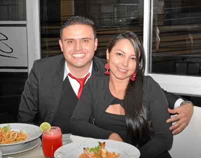 En el restaurante Spago compartieron en una comida Josepher Tangarife Morales y Ángela Castañeda Sánchez.