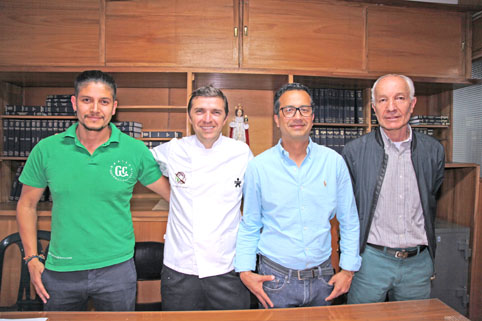 Iván Becerra Piedrahíta, director de la Revista Café Gourmet Cafetero; Jaime Alberto Franco Osorio, instructor de cocina del Sen