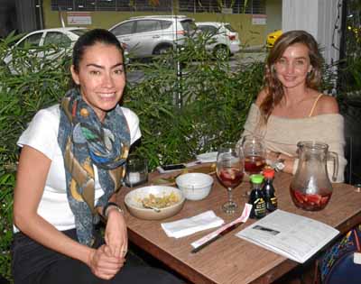 Manuela Londoño Ocampo y Juliana Arbeláez Ruiz se reunieron en un almuerzo en el restaurante Komo Asia Concept.