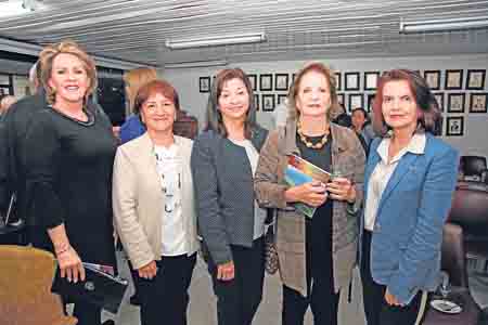 María Ruby Aristizábal, Adela Ceballos Peñaloza, Martha Cecilia Franco García, Elvira Escobar de Restrepo y Ruby Jaramillo Boter