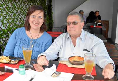 En el restaurante D’Mar azul compartieron en un almuerzo los esposos José Fernando Echeverri Echeverri y Diana González Ceballos