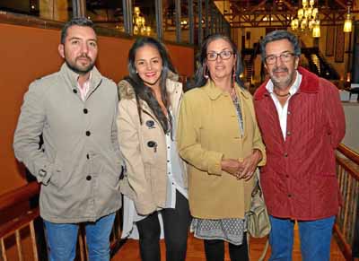Sebastián Salazar Gómez, Eugenia Salazar Gómez, Ángela Gómez Botero y Roberto Salazar Gómez.