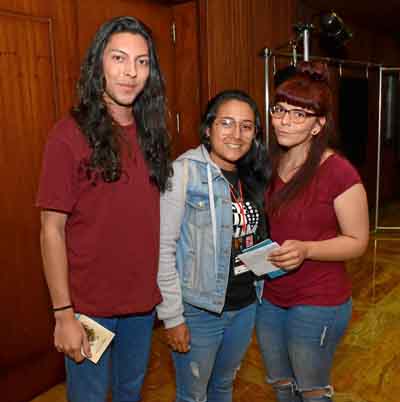 Santiago Muñoz Pineda, Angélica Escobar López y Katherine Pino.