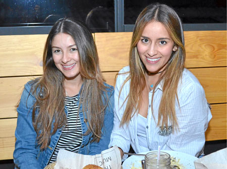 En el restaurante Urban se reunieron en una comida Juanita Corrales Vasco y Valeria Candamil Buriticá .