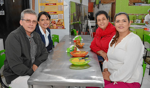 Jorge Enrique Duque Restrepo, Mónica Posada Cifuentes, María Cristina Cifuentes de Posada y Diana Marcela Mejía Cifuentes.