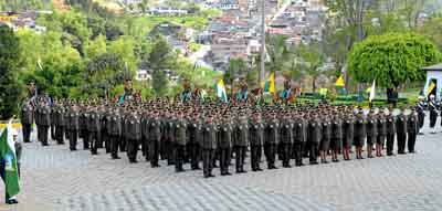Uniformados que pasaron de patrulleros a subintendentes.
