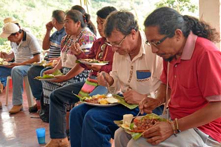 La gastronomía de la zona también sirvió para integrar a los invitados. 