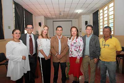 Diana Marcela Cardona Castañeda; Francisco Vallejo García, rector; María Clemencia Galeano Pineda, docente; Orlando Quiceno Gall