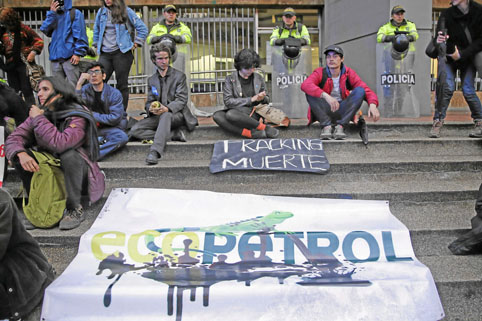 Colectivos ambientalistas se oponen al fracking. Consideran que sería fatal para las fuentes hídricas del país. 