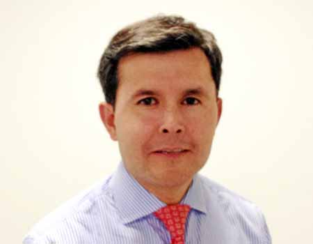 José Roberto Acosta, economista y docente del Colegio de Estudios Superiores de Administración (Cesa)