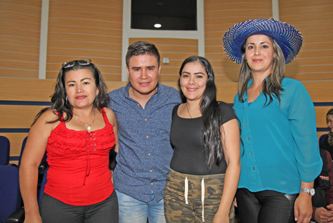 Lina Castillo, Jimmy Diosa, Nhora Daza Aguirre y Lina López Arias. 