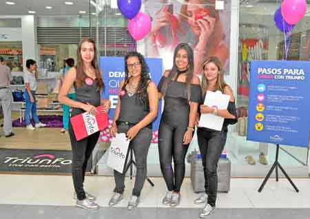 Tatiana Flórez Mejía, Daniela Castaño Román, Vanesa Estrada Castaño y Paola Londoño Buitrago. 