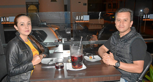 Compartieron en una comida en el restaurante Ednia Nancy Yuliana Rincón Arango y Pablo Felipe Marín Cardona.