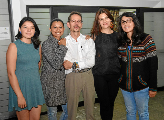 Isabel Santacruz Cabrera, Jhoana Patiño López, Carlos Mario Uribe, Irma Cristina Cardona Bustos y Shara María Bueno Ramírez.