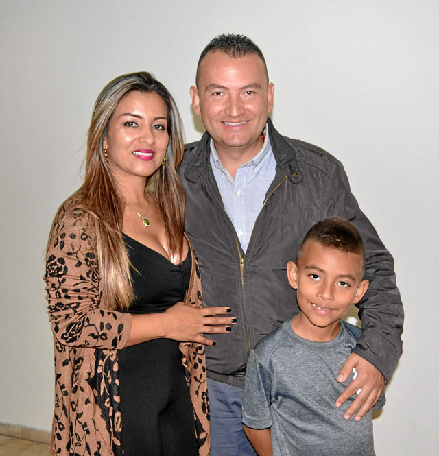 Juliet Romero Vélez, Carlos Alarcón Hoyos y Santiago Alarcón Romero.