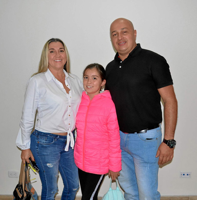 Yazmín Gómez Agudelo, Bernardo Moreno Marín e Iara Gálvez Gómez.