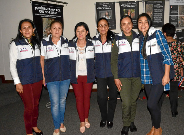 Diana Perea Vargas, Olga Lucía González Osorio, María Dori Marín Marín, Gloria Elena Ávila de Villada, intendente Gloria Sánchez