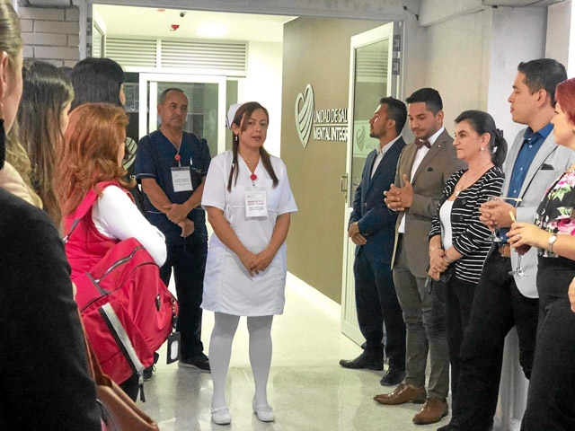 El director científico del Instituto Cardiovascular Colombiano y su equipo de trabajo ofrecieron un coctel a los invitados a la 