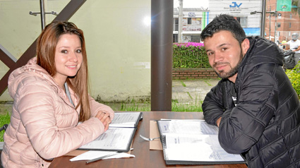 Laura Tatiana Ballesteros Pinilla y John Jairo Arango Orozco se reunieron en el restaurante La Luna de Valencia.
