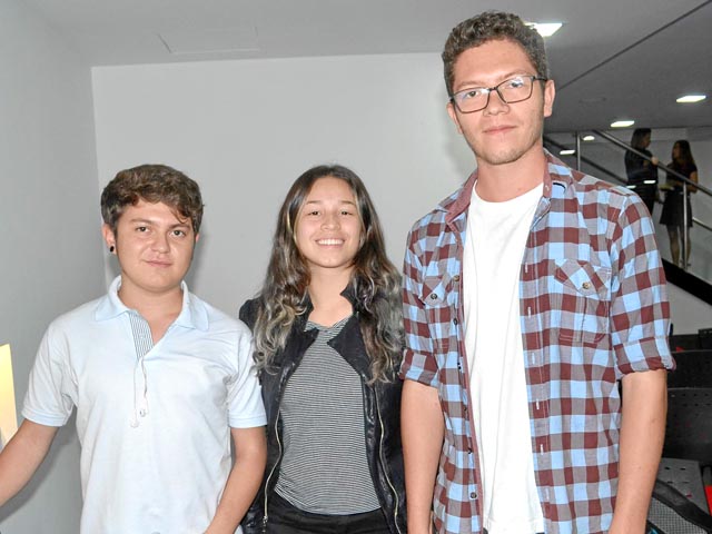 Sebastián Aguirre Figueroa, Vanessa Grajales Ramírez y Juan Daniel Galvis Zapata.
