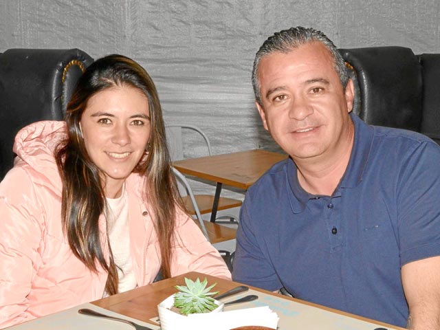 María Victoria Quintero Escudero y Jaime Andrés Gómez Pérez se reunieron en el restaurante El Dauntaun.