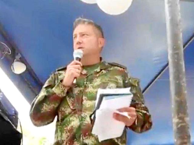 El comandante de la Fuerza de Tarea Vulcano, general Diego Villegas, ante la comunidad aseguró que no habrá impunidad. El oficia