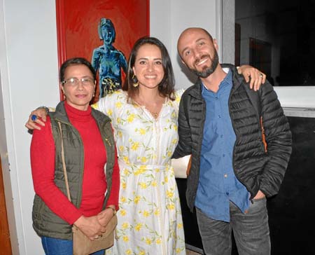 Míriam Delgado Orozco, Shevani Patel y Aiden Gironi.
