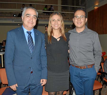 Alejandro Ceballos Márquez, rector de la Universidad de Caldas; Patricia Salazar Villegas, vicerrectora de Proyección Universita