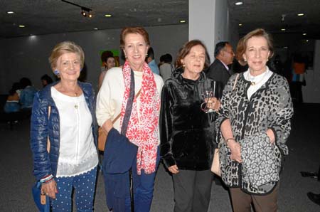 Gladys Restrepo Osorio, Clara Lucía López de Estrada, Gloria Jaramillo de Vélez y Mercedes Vélez Gómez.