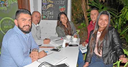 Andrés Felipe Quintero Valencia, Víctor Hugo Ochoa Gómez, Eliana Velásquez Marulanda, Fabián Parra Giraldo y María Camila Jiméne