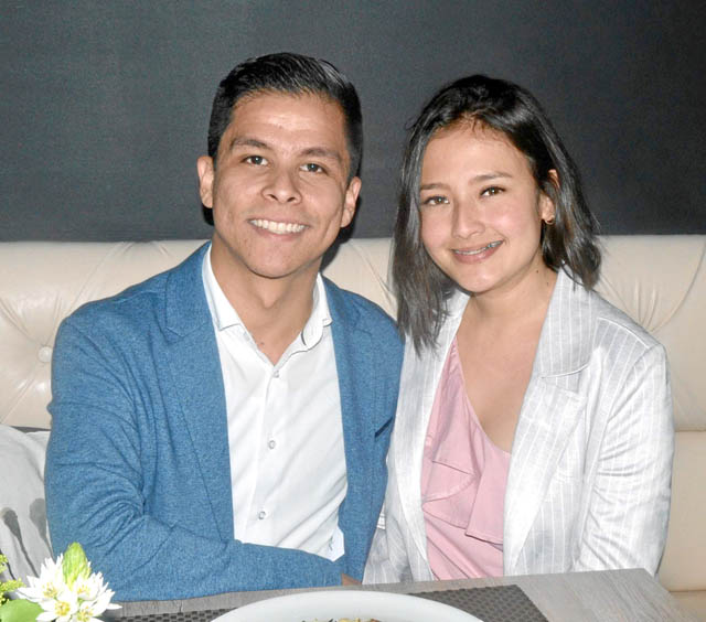 Juan Diego Muñoz López invitó a su amiga Laura Ximena Castaño Loaiza a comer en L´Angevin para celebrarle un año más de vida. 